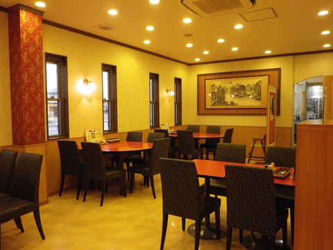 水餃子やフカヒレ料理が人気！常連客多数。地元に愛される中華料理店。