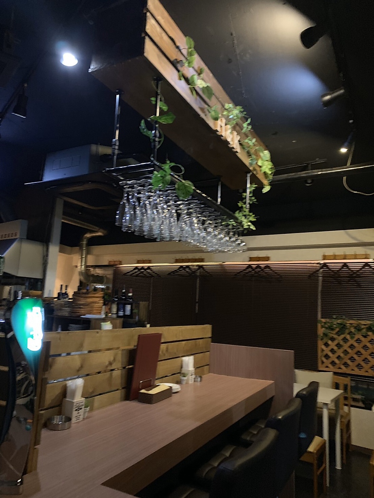 23時～バースタイルに変身☆ゆったりおしゃれにお酒を楽しめます。