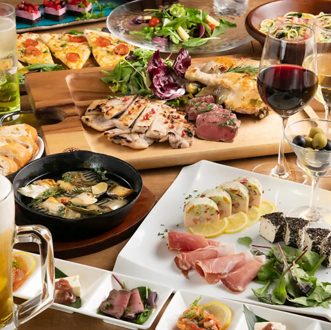 多国籍料理を味わうバルダイニング♪