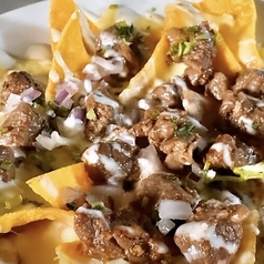 NACHOS CON POLLO