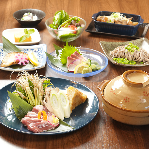 五橋で長年愛された食堂が十四年ぶりに復活。心温まる手作り料理と旨いお酒を堪能◎