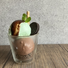 チョコミントサンデー