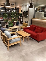 ソファー席もご用意しております