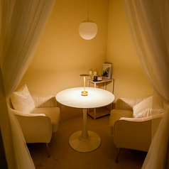 カーテンを閉めればプライベートな空間でお食事を楽しめます！