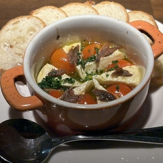 カマンベールチーズとトマトのアヒージョ