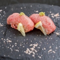 料理メニュー写真&nbsp;和牛たん握り (2貫)