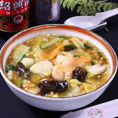 五目汁そば(醤油)(什錦湯麺)