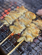 鶏皮串(1本)/鶏串(1本)/豚串(1本)