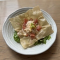 料理メニュー写真 春巻き揚げサラダ