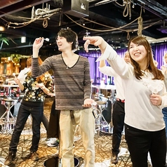 ダイニングダーツバーBee 歌舞伎町店の特集写真