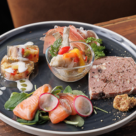 レストランから二軒目、三軒目まで幅広いシーンで♪