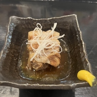 泡盛の香り広がるソーキ煮込みと沖縄料理の調和