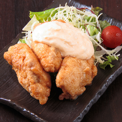 炭火焼鳥はもちろんそのほか一品料理も大人気♪