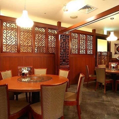 阿里城 みなとみらい店の雰囲気3