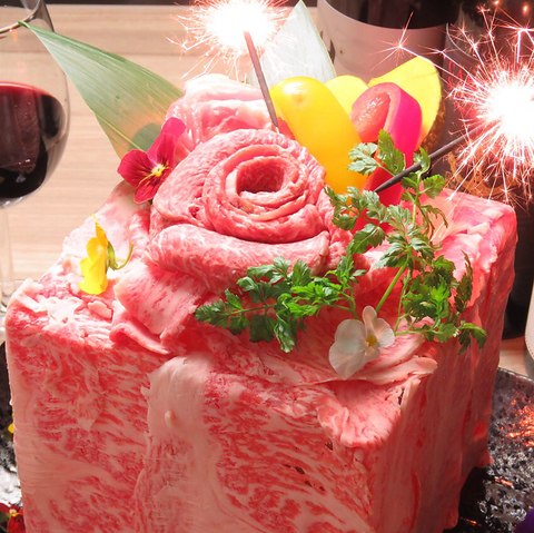 SNS映え確定の肉ケーキ！ゲストに喜ばれる事間違いなし！