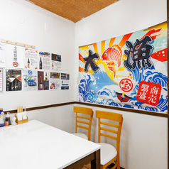 5名様から最大10名様までのグループで、「個室感覚」で利用できるのが小上がり席の魅力です。