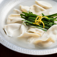 「麺屋みや田」の鶏白湯スープを使った焼き餃子