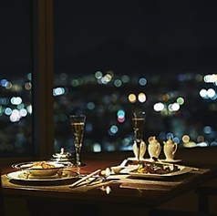 平日限定トリプルメイン【プレミアム/デートコース】幸せの青い泡「ブルームーン」付き