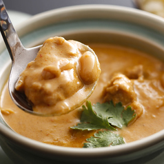 【おすすめ】コサムイ特製 マッサマンカレー　鶏肉 ピクルス添え 