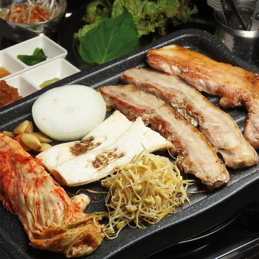 韓国居酒屋 城のおすすめ料理1
