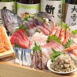 どこよりも豪快！刺身8点盛　1380円