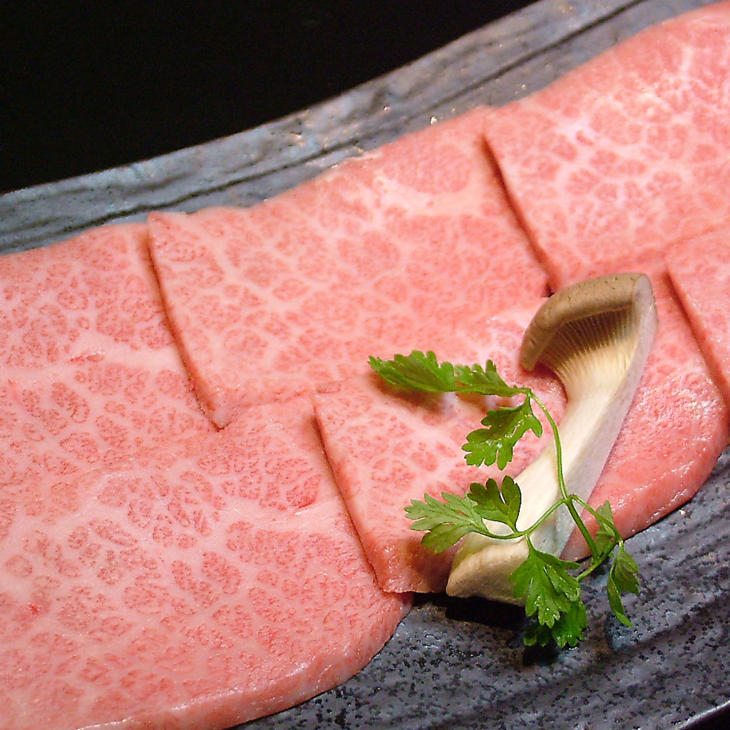 焼肉好きなら、まずこれを！備長炭焼肉てんてん自慢の「極上カルビ」！