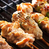 じっくり焼き上げた串焼きは当店自慢の逸品♪