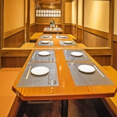 少人数様から大人数様までにも対応可能なお席をご用意◎プライベートなシーンでのご利用の際も、周りを気にせずゆったりとお過ごしいただけます。女子会や合コン、ママ友会などにもおすすめです！