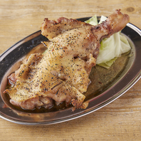 名物骨付き鶏の一本焼き