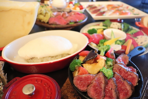 お昼はカフェ【cafe&kitchen　LIBERTY】夜は酒場【喫茶酒場　りば亭】