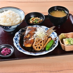 大衆酒場もぐらのおすすめランチ1