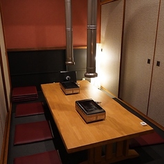 最大10名様収容可能な個室席は2名様から案内可能！カップルや女子会など様々なシーンにご利用ください！