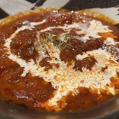 牛スジ赤ワイントマト煮込み