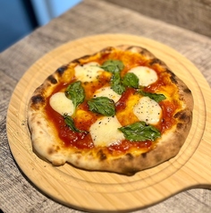 窯焼き　水牛モッツァレラのマルゲリータ