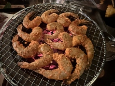 自家製ガーリックシュリンプ！備長炭七輪焼きの美味しさ
