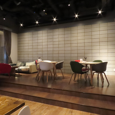 お誕生日や各お祝いに★プロジェクターがあり、音楽も流すことが可能♪サプライズもおまかせください！