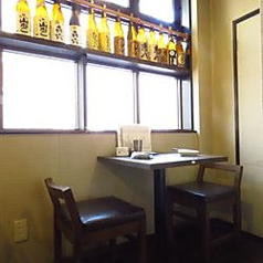 1階の隅に2名様専用テーブル席をご用意。サクッと飲み会にも最適です!