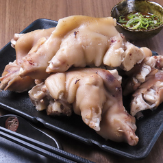 コラーゲンたっぷり◎プルプル食感がたまらない！お肌に嬉しい自慢の【豚足】の写真