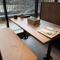 外の景色も観ながらお食事を！※店内写真は系列店です