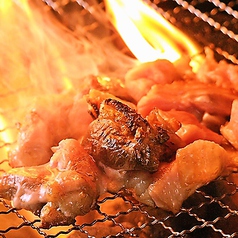 目の前で焼き上げる本格炭火焼き