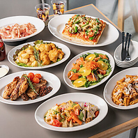 多彩なお料理とドリンクが楽しめるコースもございます