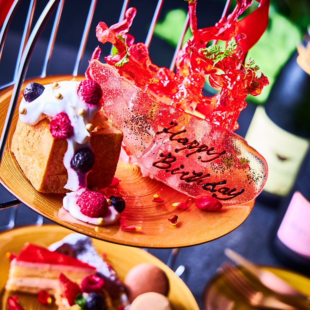 パセラ専属のパティシエが織り成すスイーツは、見た目もお味も大人気！お祝いにもおすすめです★