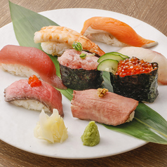 お寿司もご用意しております。牛たんとお寿司！の写真