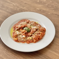 とろとろトリッパのトマト煮込み 黒豆パン2枚付