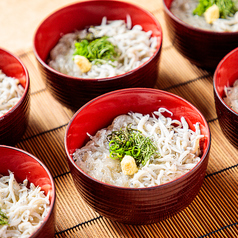 9月【タイムサービス】ミニ生釜しらす丼