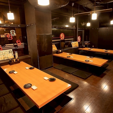 博多餃子舎 603 新横浜店の雰囲気1
