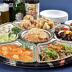 オードブルをはじめ、お弁当などテイクアウトも充実しております。地域によっては配達もいたします。