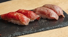 肉寿司(炙りトロ/赤身)