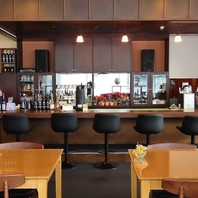 ホテル一階の静かな空間◎ゆったりとしたお時間を♪