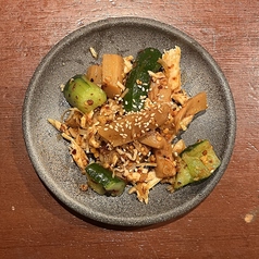 蒸し鶏と極太メンマのピリ辛辣油